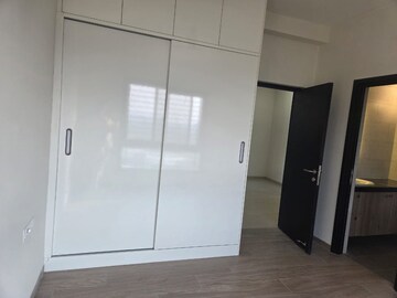 Room in 3 BHK Apartment at Sobha City Gurgaon, Sector 108 – for Rent