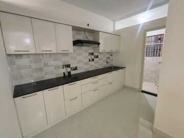 Kitchen in 1 BHK Builder Floor at Reliable Layout – for Rent