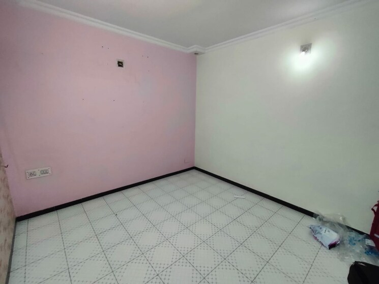 Room, thaltej 3 Bedroom 1300 Sq.Ft. Apartment In Thaltej Ahmedabad 9462974