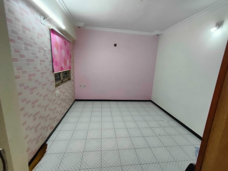 3 BHK + Extra Room Apartment For Rent in Thaltej