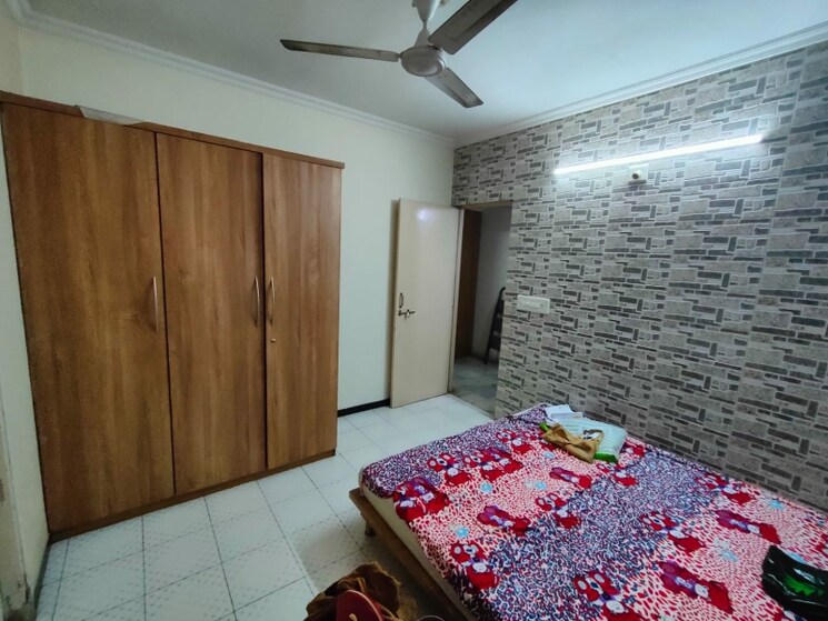 Bedroom, thaltej 3 Bedroom 1300 Sq.Ft. Apartment In Thaltej Ahmedabad 9462974