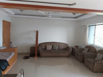 Living Room in 3 BHK Apartment at Kothrud – for Rent