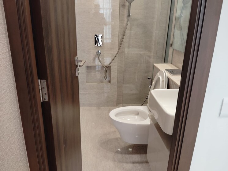 Bathroom, castle-rock 2 Bedroom 777 Sq.Ft. Apartment In Powai Mumbai 9463017