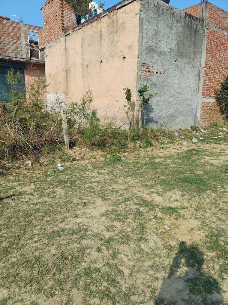Garden, palla  90 Sq.Yd. Plot In Palla Faridabad 9463021