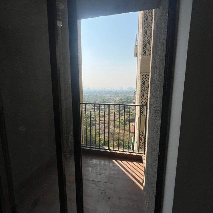 undefined, lodha-palava-city-lakeshore-greens 1.5 Bedroom 638 Sq.Ft. Apartment In Hedutane Thane 9463047