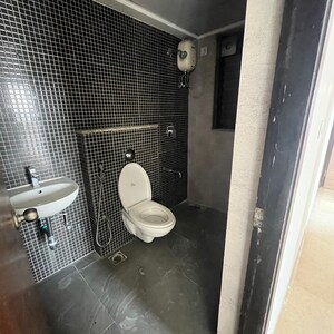 Bathroom in 1.5 BHK Apartment at Lodha Palava City Lakeshore Greens, Hedutane – for Sale