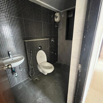 Bathroom in 1.5 BHK Apartment at Lodha Palava City Lakeshore Greens, Hedutane – for Sale