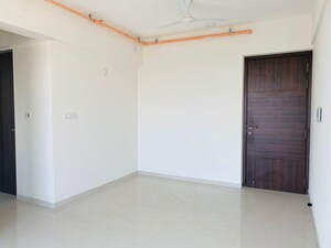 2 BHK Apartment For Rent in Omkar Meridia, Kurla West