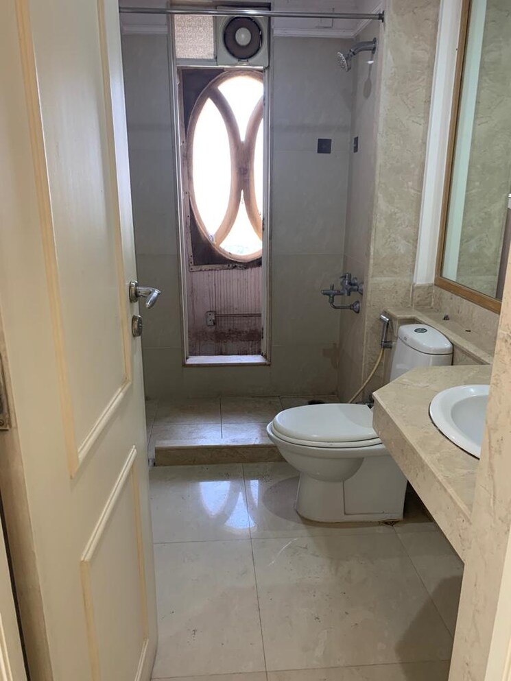 Bathroom, hiranandani-gardens-eldora 3 Bedroom 1470 Sq.Ft. Apartment In Powai Mumbai 9399530