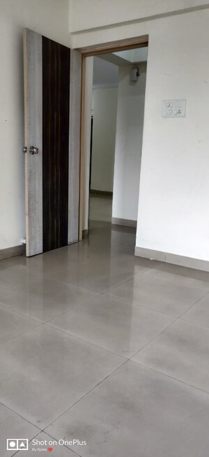 Room in 2 BHK Apartment at Tilak Nagar Building, Tilak Nagar – for Rent