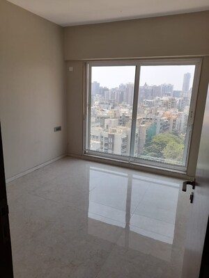 Room in 3 BHK Apartment at Krishna Ashish Apartment, Malad West – for Rent