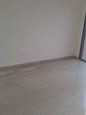 Furnished Amenities in 3 BHK Apartment at Piramal Mahalaxmi, Mahalaxmi – for Rent