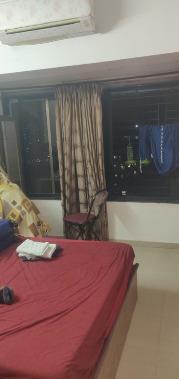 Room in 2 BHK Apartment at Trupti CHS Chembur, Chembur – for Rent