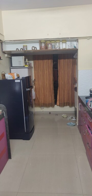 Furnished Amenities in 2 BHK Apartment at Trupti CHS Chembur, Chembur – for Rent