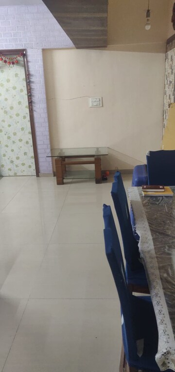 Room in 2 BHK Apartment at Trupti CHS Chembur, Chembur – for Rent