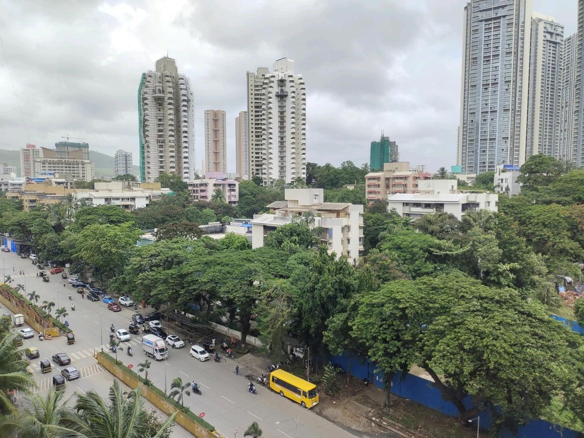 2 BHK Apartment For Sale in Adjacent To Oberoi Mall M