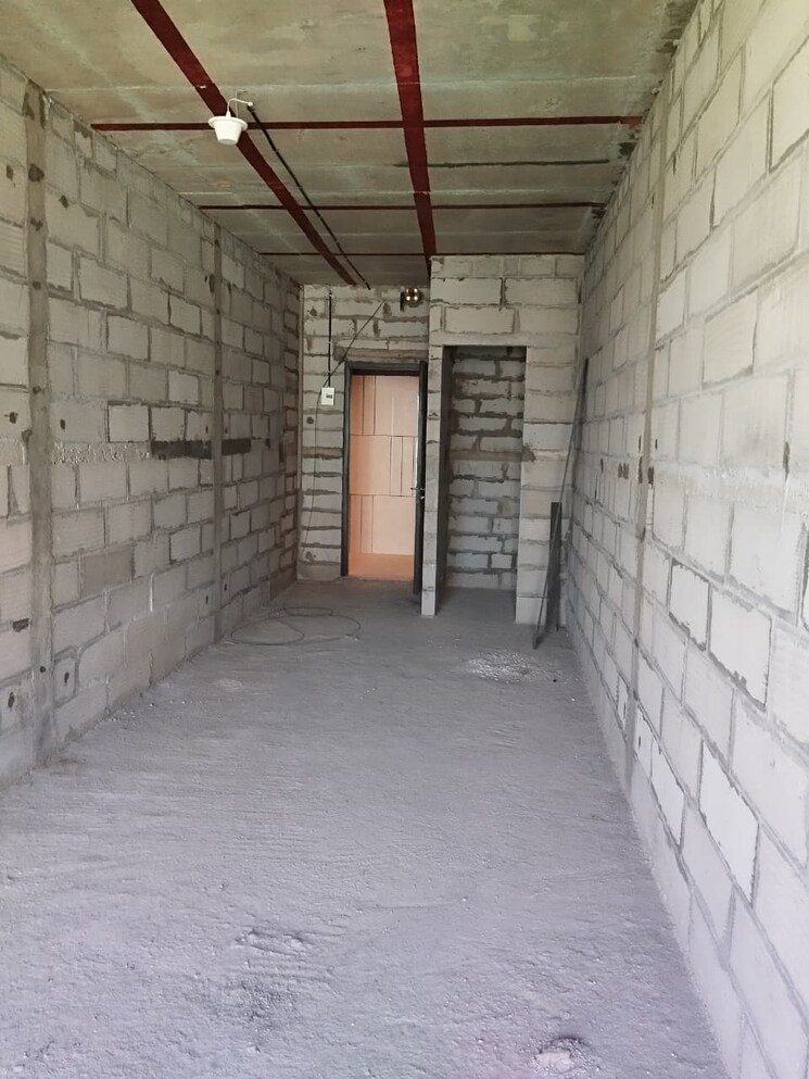 Balcony, mulund west Commercial Office Space 380 Sq.Ft. In Mulund West Mumbai 9463011