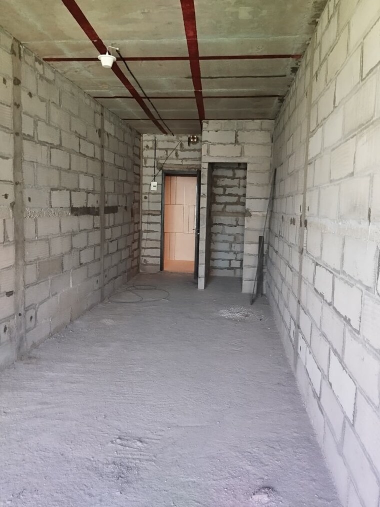 Balcony, mulund west Commercial Office Space 380 Sq.Ft. In Mulund West Mumbai 9463011