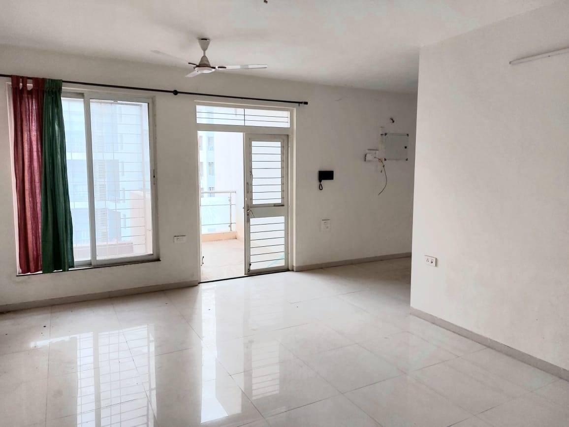 2 BHK + Servant Room Apartment For Rent in Rohan Leher