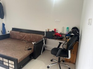 Room in 2 BHK Apartment at Godrej Hillside 2, Mahalunge – for Rent