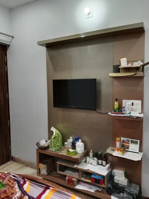 Furnished Amenities in 1.5 BHK Builder Floor at Sector 18 – for Rent