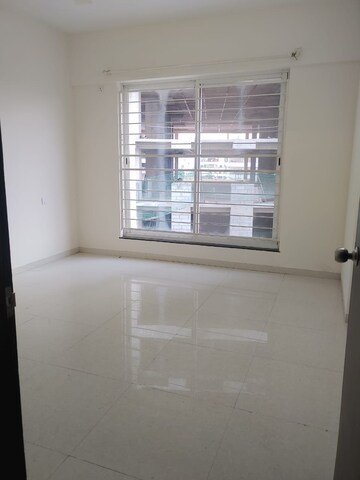 Room in 3 BHK Apartment at Nandan Prospera, Baner – for Rent