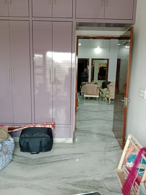 Parking in 3 BHK Builder Floor at Sector 18 – for Rent