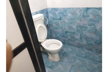 Bathroom in 1 BHK Apartment at Patliputra Building, Andheri West – for Rent