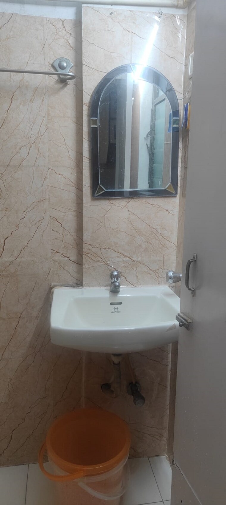 Bathroom, khar west 1 Bedroom 500 Sq.Ft. Apartment In Khar West Mumbai 9463179