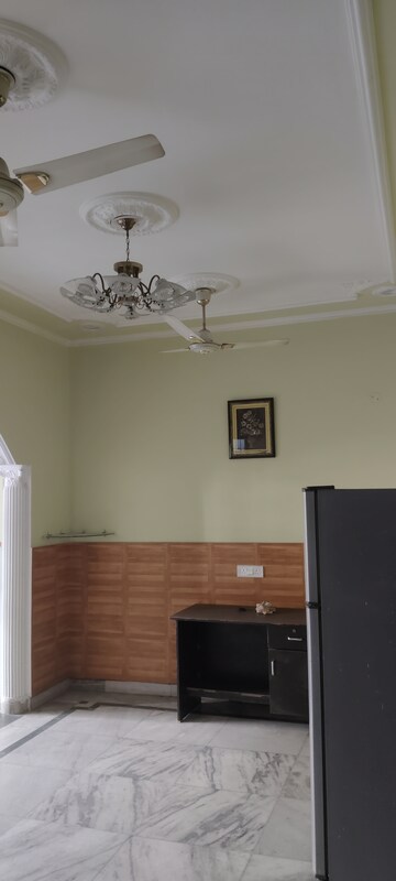 Room in 5 BHK Independent House at Lohgarh – for Rent