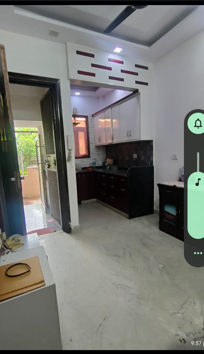 1 BHK + Servant Room Builder Floor For Rent in Rohini Sector 23