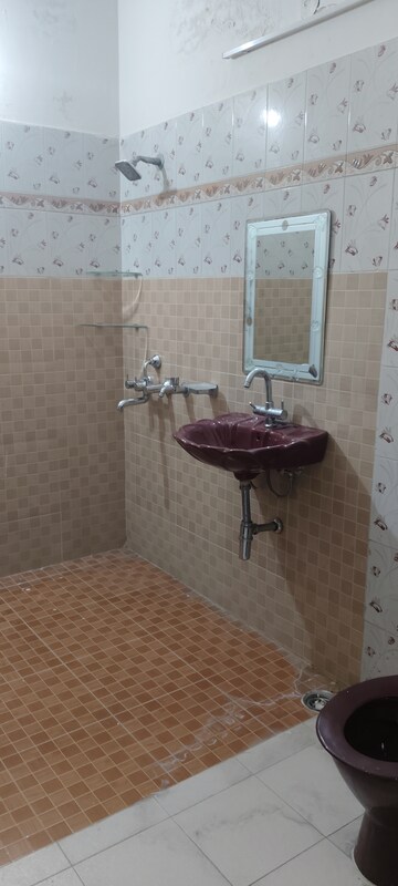 Bathroom in 5 BHK Independent House at Lohgarh – for Rent