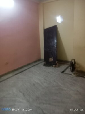 Room in 1.5 BHK Builder Floor at Mayur Vihar – for Rent