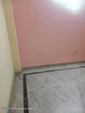 Room in 1.5 BHK Builder Floor at Mayur Vihar – for Rent