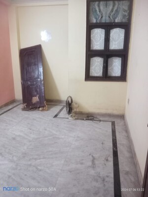 Room in 1.5 BHK Builder Floor at Mayur Vihar – for Rent