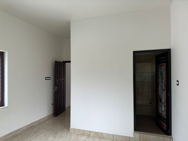 Room, cheroor 6+ Bedroom 5000 Sq.Ft. Independent House In Cheroor Thrissur 9463236