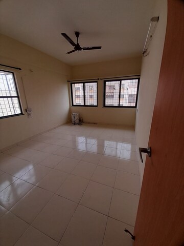Living Room in 3 BHK Apartment at Belvalkar Kalpak CHS, Dahanukar Colony – for Rent