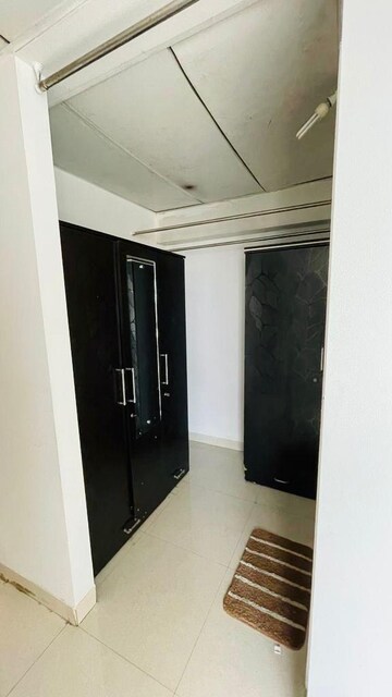 Room in 3 BHK Apartment at Amanora Aspire Towerss, Hadapsar – for Sale