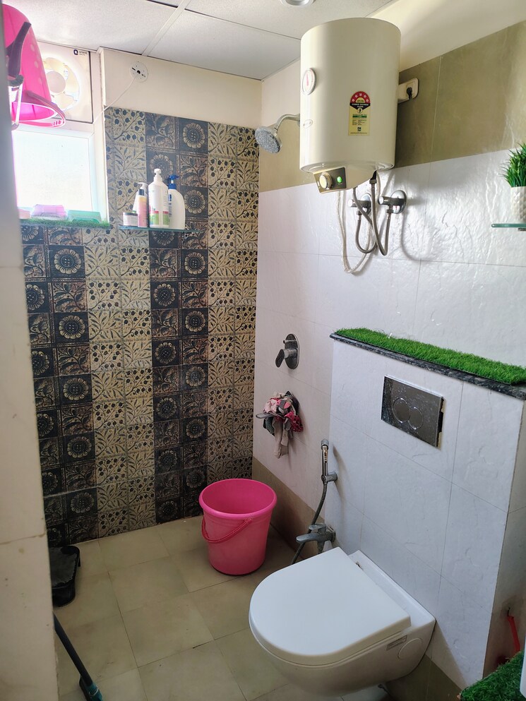 Bathroom, viraj-kamal-apartment 2 Bedroom 1081 Sq.Ft. Apartment In Gopalpura Jaipur 9463244