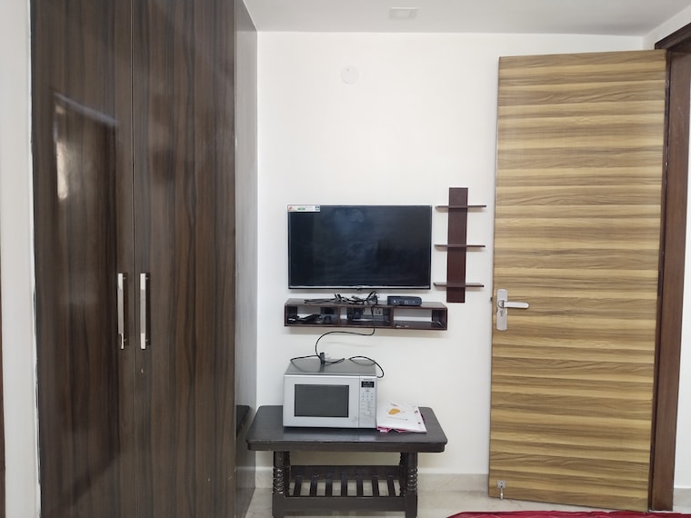 Room, panchsheel vihar 1 Bedroom 400 Sq.Ft. Apartment In Panchsheel Vihar Delhi 9463266