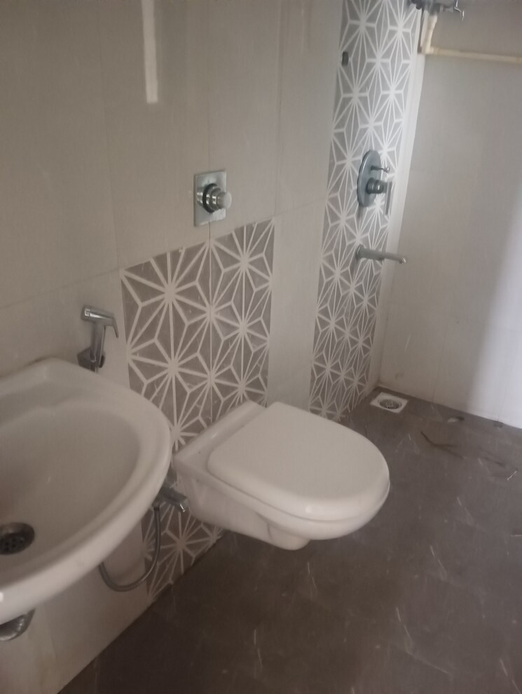 Bathroom, mutha-sai-nirvana 2 Bedroom 1085 Sq.Ft. Apartment In Shahad Thane 9463291