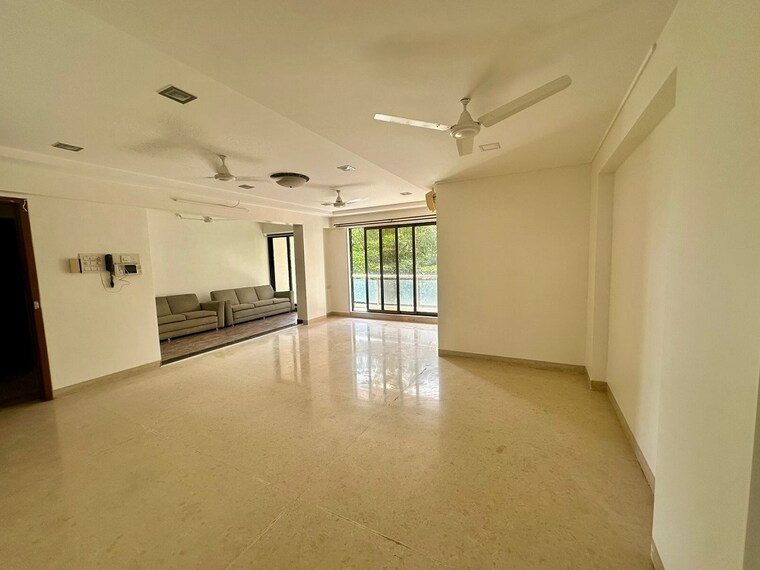 Room, bandra west 3 Bedroom 1100 Sq.Ft. Apartment In Bandra West Mumbai 9463300
