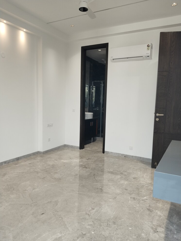 Room, saket 3 Bedroom 1850 Sq.Ft. Apartment In Saket Delhi 9463331