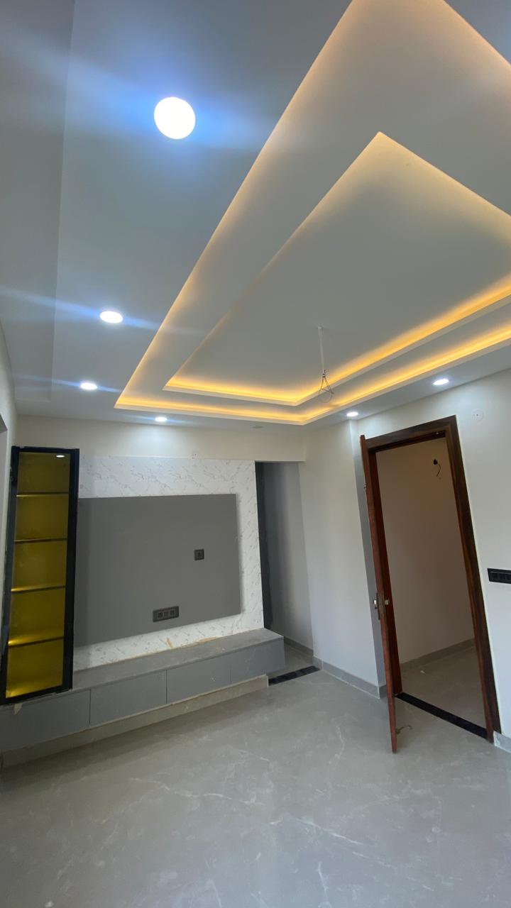 3 BHK + Pooja Room Builder Floor For Sale in Bptp District 4 