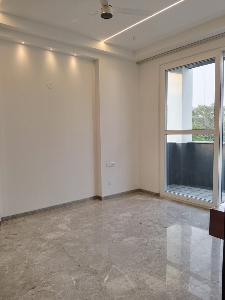 Room, saket 3 Bedroom 1850 Sq.Ft. Apartment In Saket Delhi 9463331