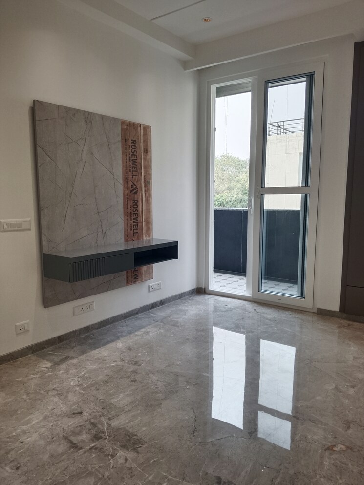 Room, saket 3 Bedroom 1850 Sq.Ft. Apartment In Saket Delhi 9463331