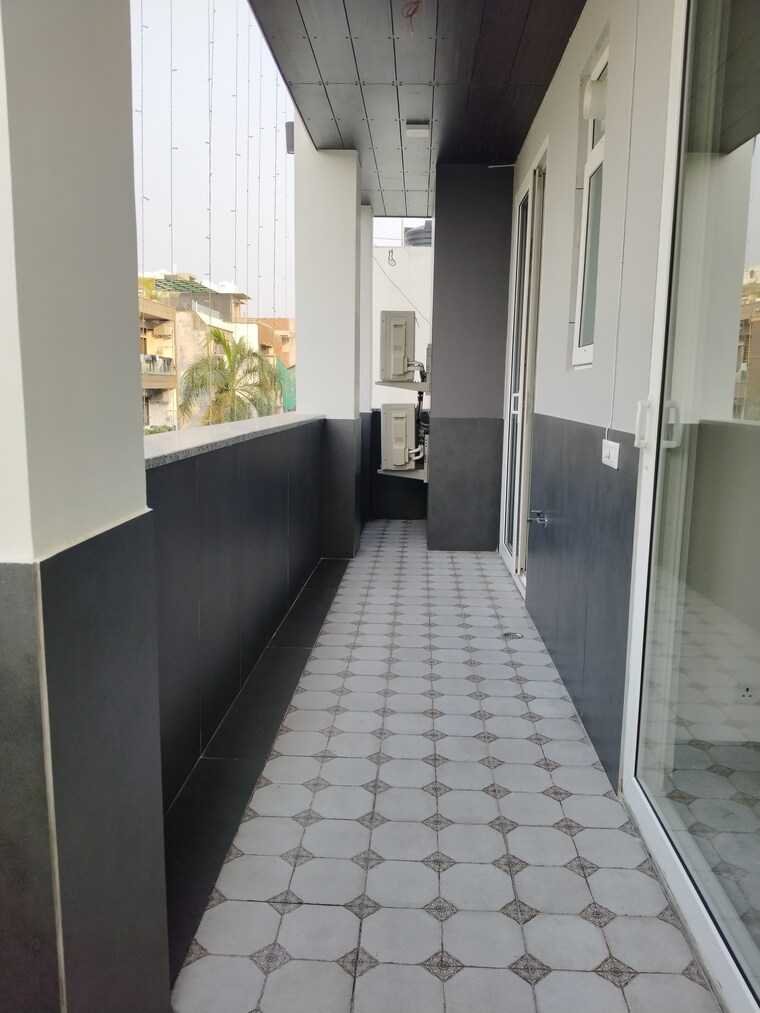 Balcony, saket 3 Bedroom 1850 Sq.Ft. Apartment In Saket Delhi 9463331