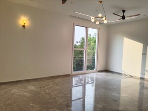 Room in 3 BHK Apartment at Saket – for Rent