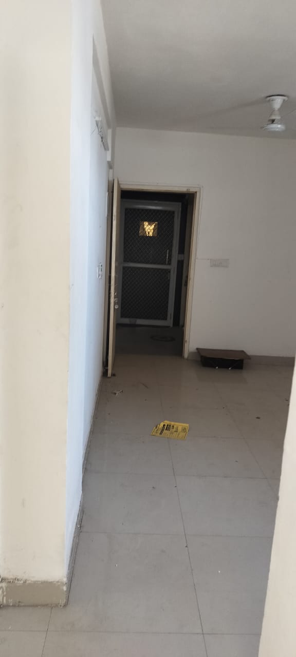 2.5 BHK Apartment For Sale in Smart World Gems