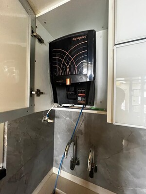 Team Area in 2 BHK Apartment at Majestique Towers, Kharadi – for Rent